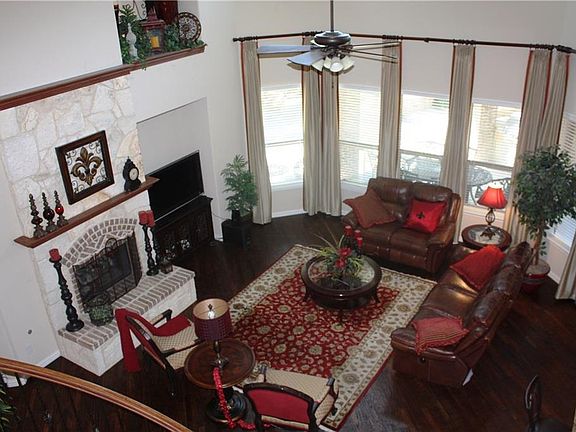 5th image of 520 Royal Glade Dr