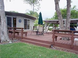 56325 Acorn Rd, Astor, FL 32102