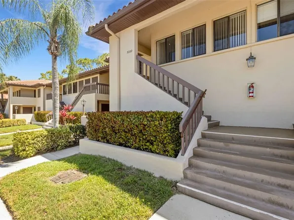 5252 Lake Village Dr #54, Sarasota, FL 34235