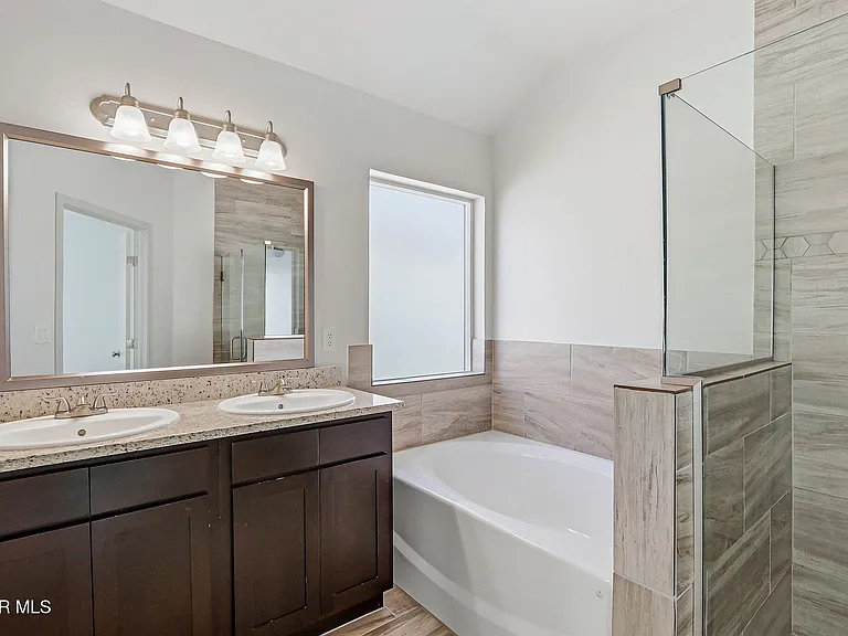 1177 Night Sky St — Photo 32