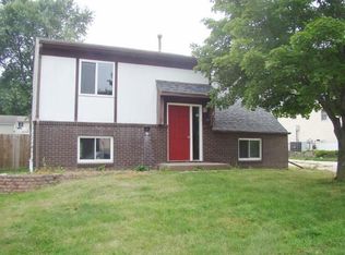 2924 W 65th St, Davenport, IA 52806
