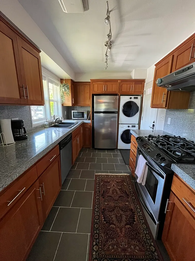 1 bed, 681 sqft, $2,100 — Photo 4