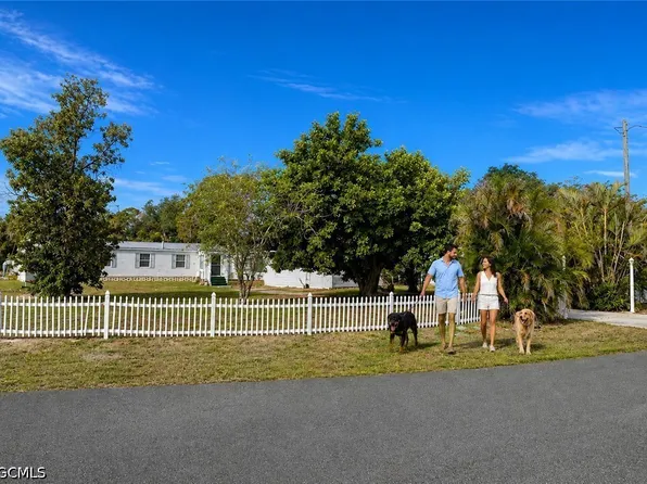 2520 Brownell Ct, North Fort Myers, FL 33917