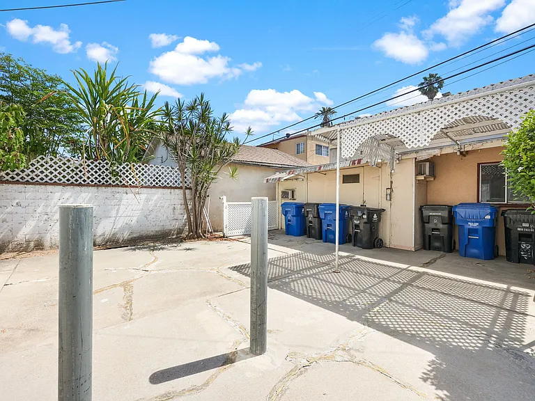4138 Perlita Ave #1B — Photo 16