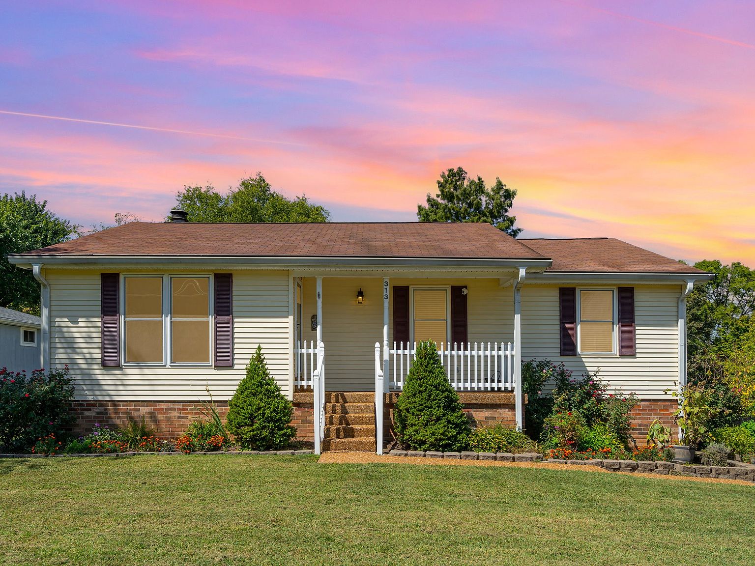 313 Hollywood Dr, Old Hickory, TN 37138 | Zillow