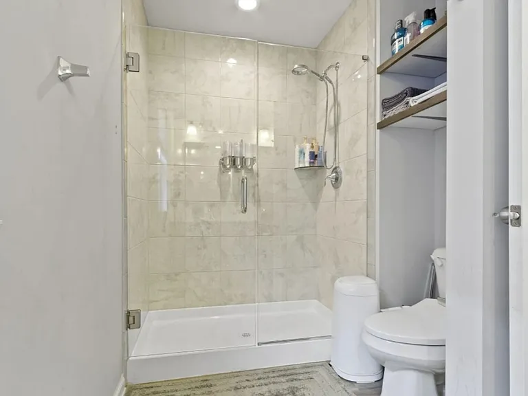 212 Haugh St — Photo 11