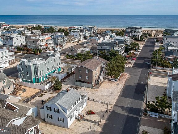 2nd image of 11410 Long Bch