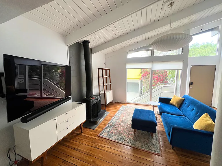 2159 Lyric Ave — Photo 2