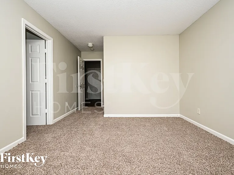 2355 Brianna Dr — Photo 8