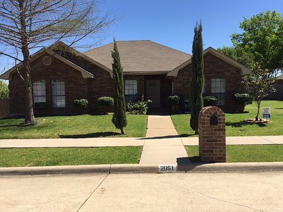 3rd image of 2051 Hillshire Dr