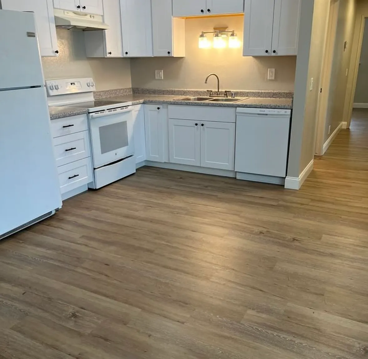 2 Carson Street, - C — Photo 3