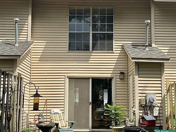 2nd image of 14 Bear Grass Ct