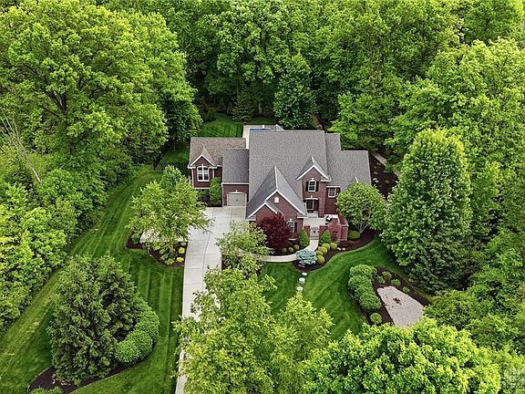 2nd image of 8560 Black Oak Ct