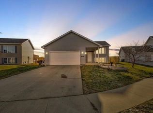 1108 Petersen Ln NW, Stewartville, MN 55976