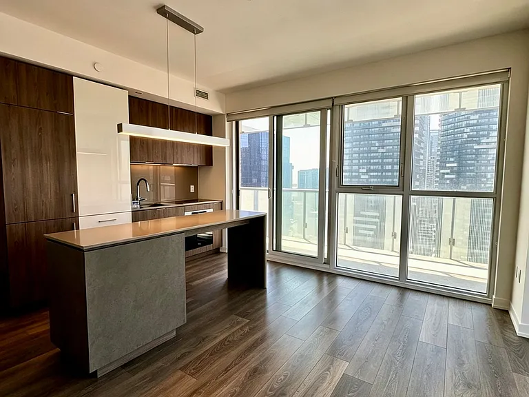 15 Lower Jarvis St #2510 — Photo 4