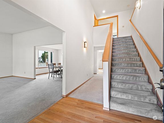4th image of 720 N Mountain View Avenue