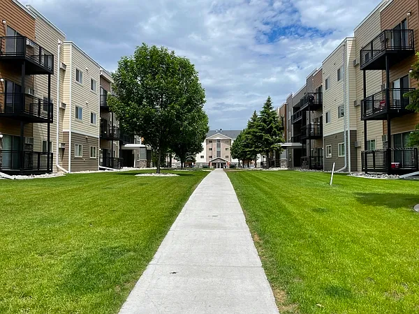 McEnroe Place Apartments — Photo 2