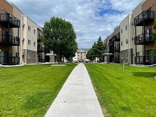 McEnroe Place Apartments Photo 1