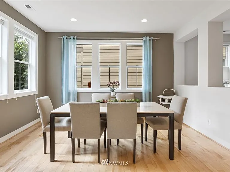 1660 NE Falls Dr — Photo 11