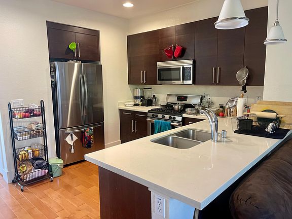 4th image of 827 Altaire Walk