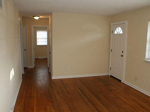 3rd image of 13433 Cambridge Ave
