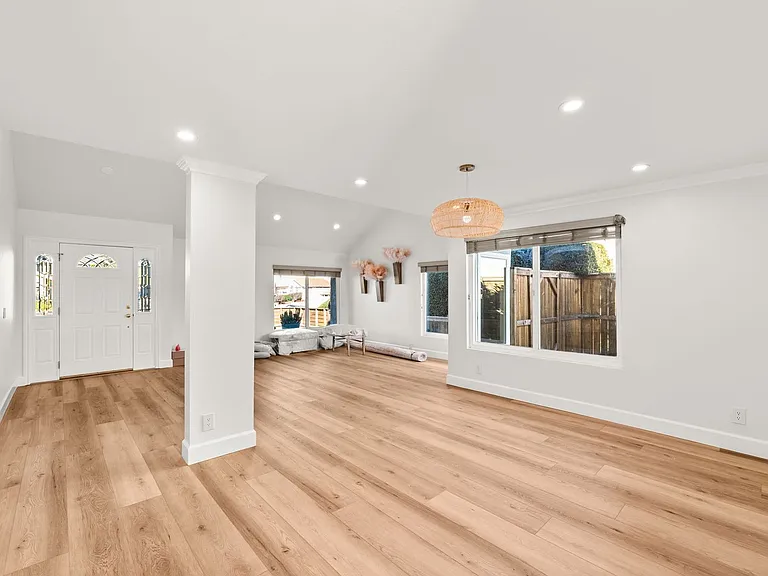 25392 Neptune Dr — Photo 9