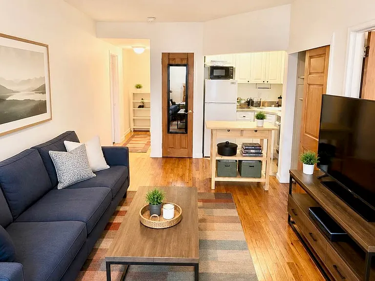 67 W 73rd St #4B — Photo 3