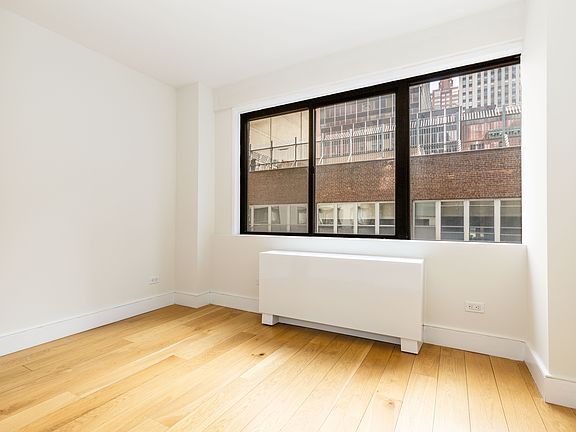 5th image of 230 E 44th St APT 2H