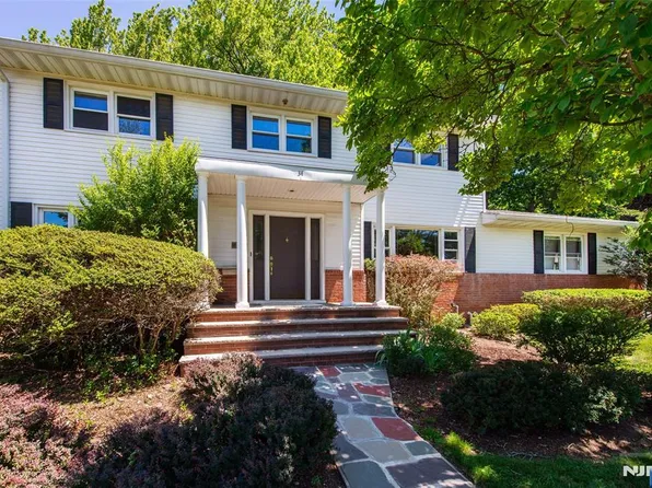 34 S Virginia Ct, Englewood Cliffs, NJ 07632