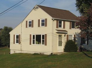358 Steinman Farm Rd, Pequea, PA 17565
