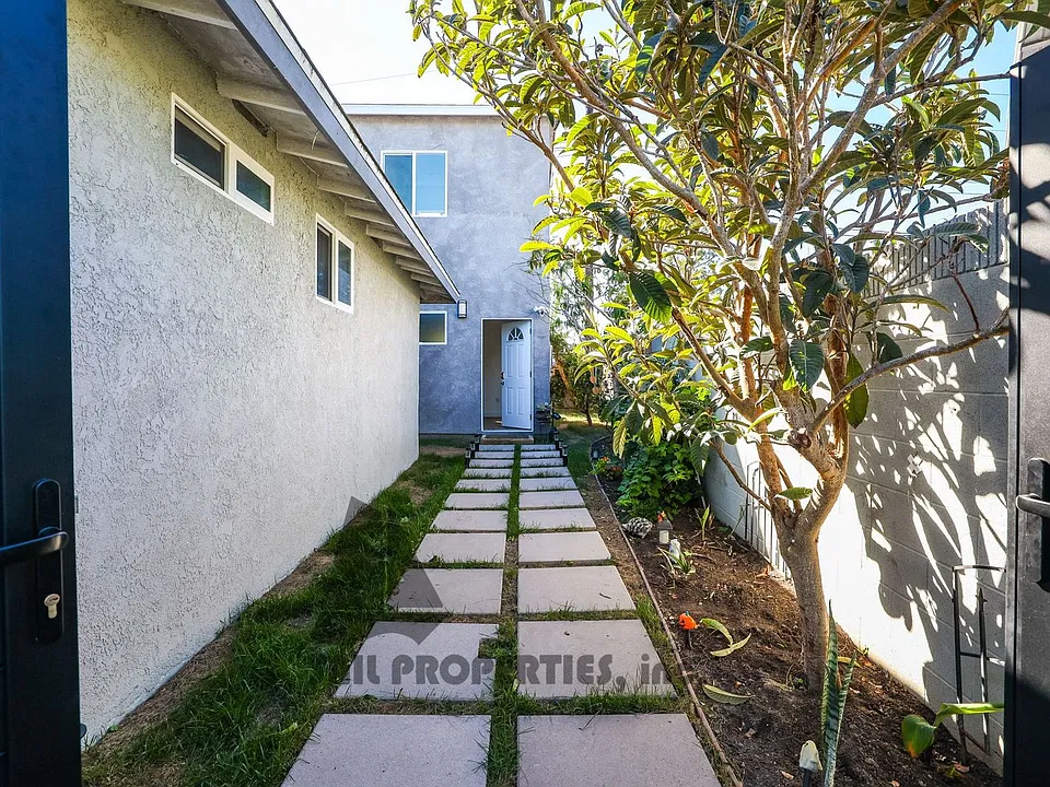 8686 Hastings Cir