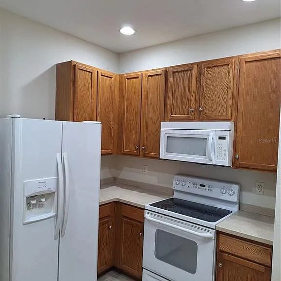 3709 Parkridge Cir #7-204 — Photo 8