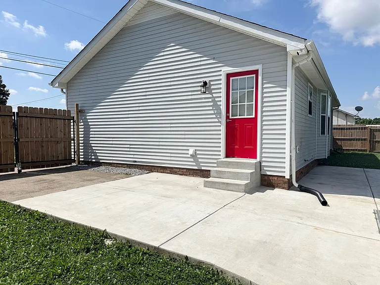 444 Sideline Dr — Photo 22