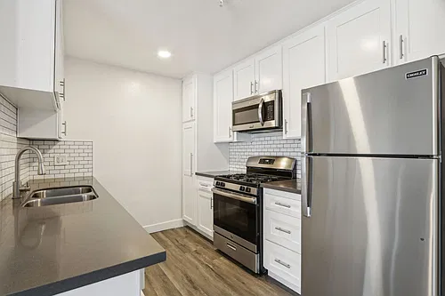 Floor plan 305