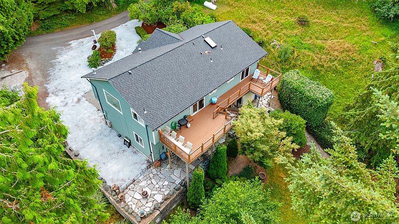 2nd image of 654 Crest Lane