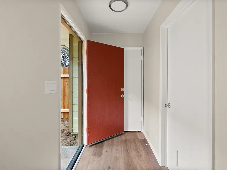 440 Linden Dr #2 — Photo 18