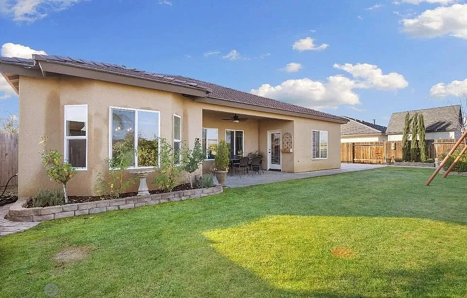 5 bed, 2450 sqft, $850 — Photo 4