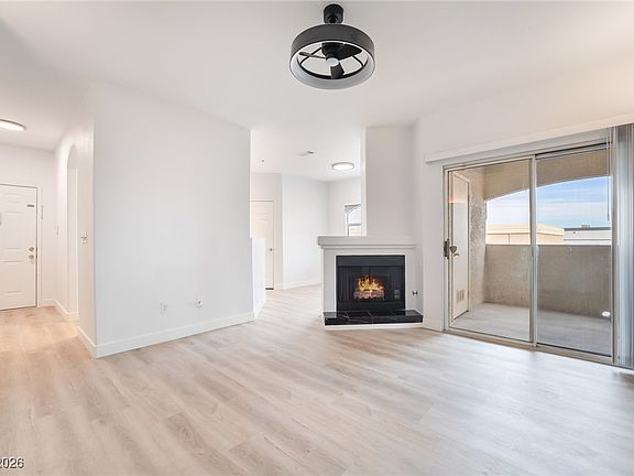 4th image of 6480 Annie Oakley Dr Unit 622