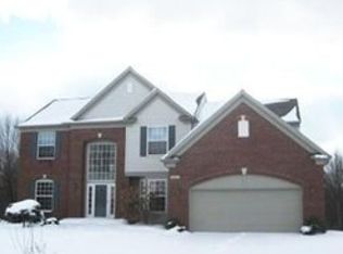 426 Norwich Dr, Broadview Heights, OH