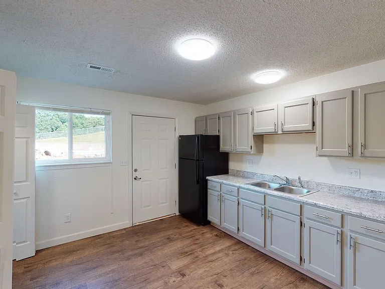 Metro Apartments at Granite City — Photo 16