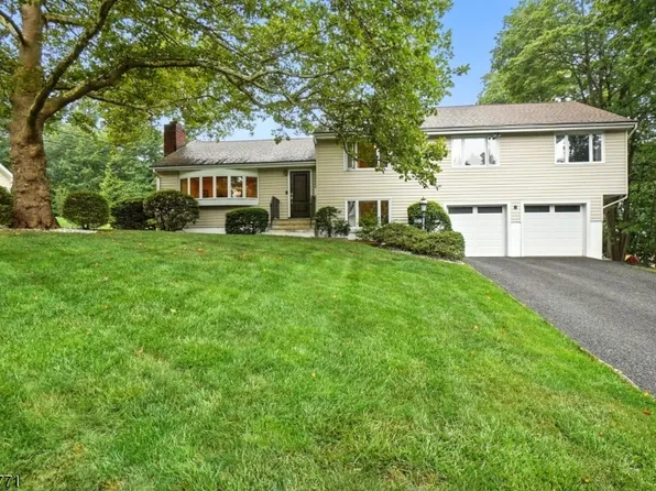 8 Timber Hill Dr, Livingston Twp., NJ 07039