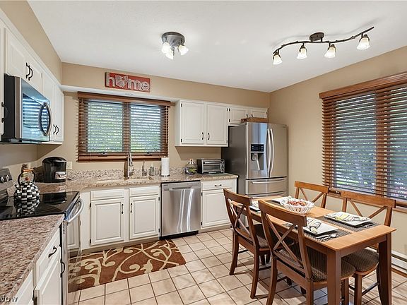 4th image of 7582 Heather Cir
