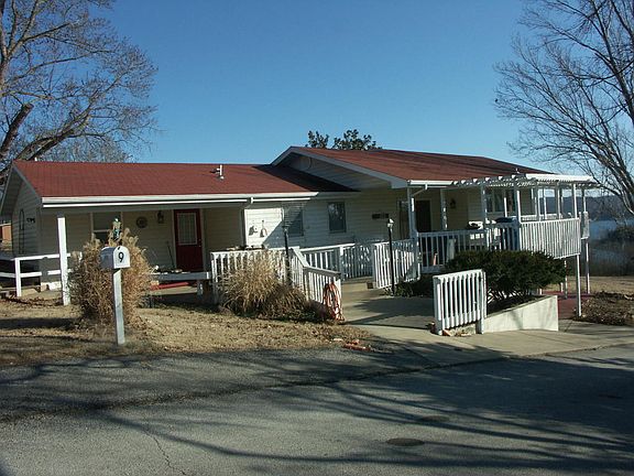 3rd image of 9 Sasparillo Ln