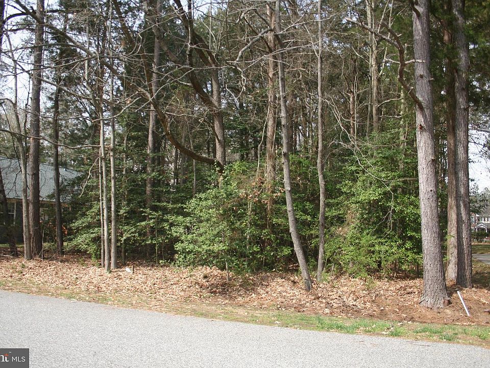 2nd image of 14590 Honeysuckle Way