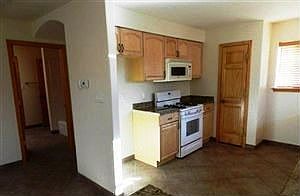 4th image of 6324 Crabtree Ct NW
