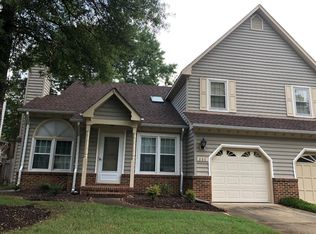 880 Rivanna River Reach #25A, Chesapeake, VA 23320