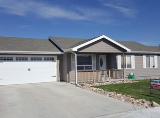 614 Arrowhead Trl, Evansville, WY 82636
