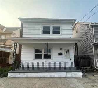 28 E Hazard St, Summit Hill, PA, 18250