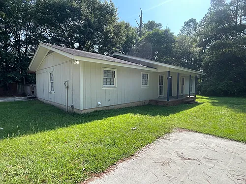 817 Robin Hood Trl Photo 1