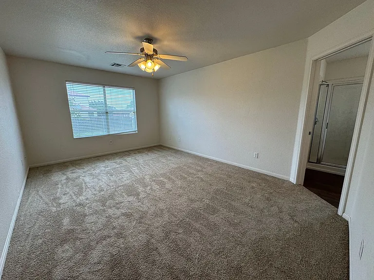 2209 Riley Dr — Photo 17